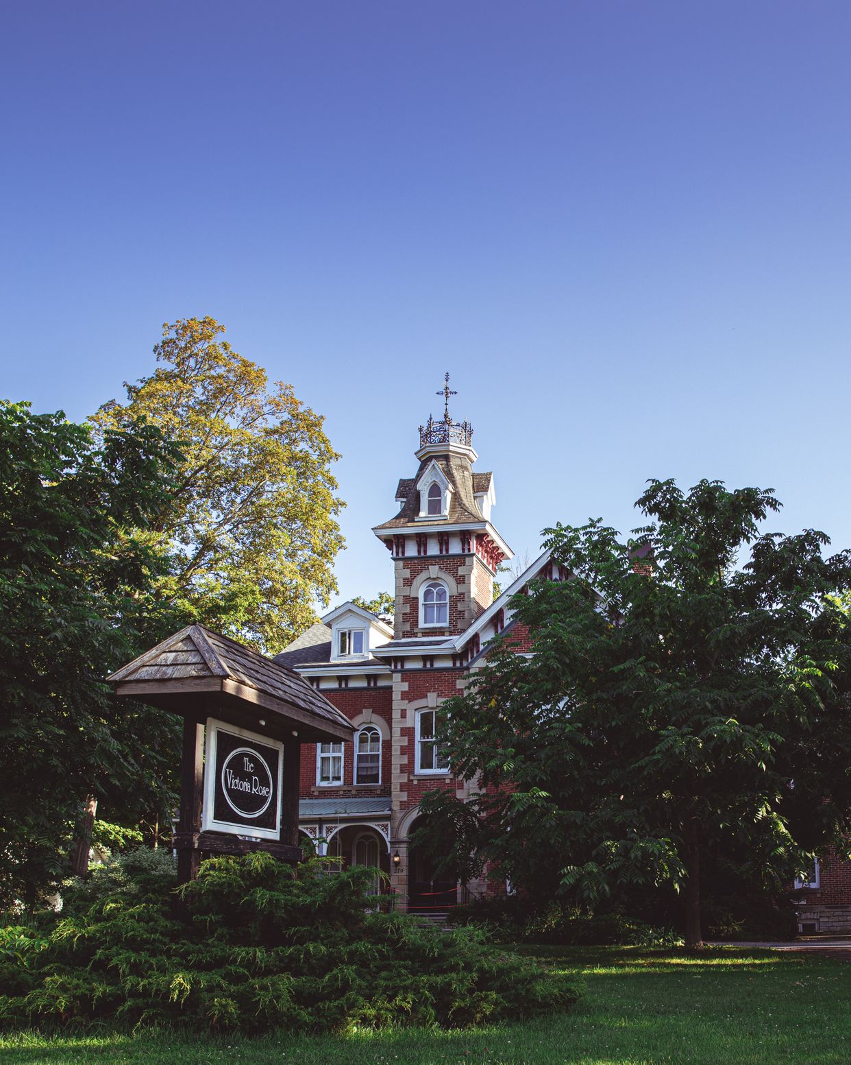 Victoria Rose Inn