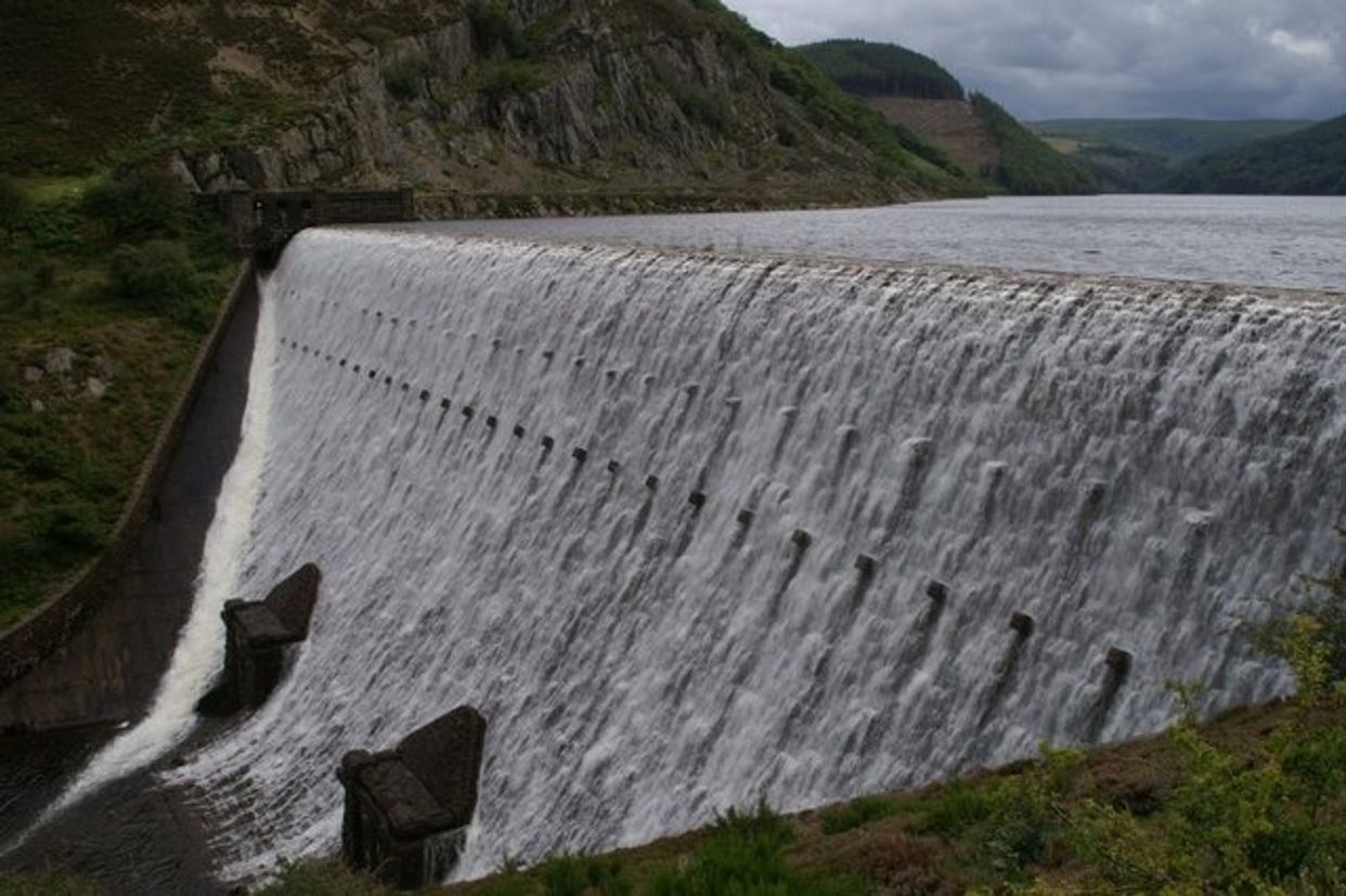 Caban Coch Dam