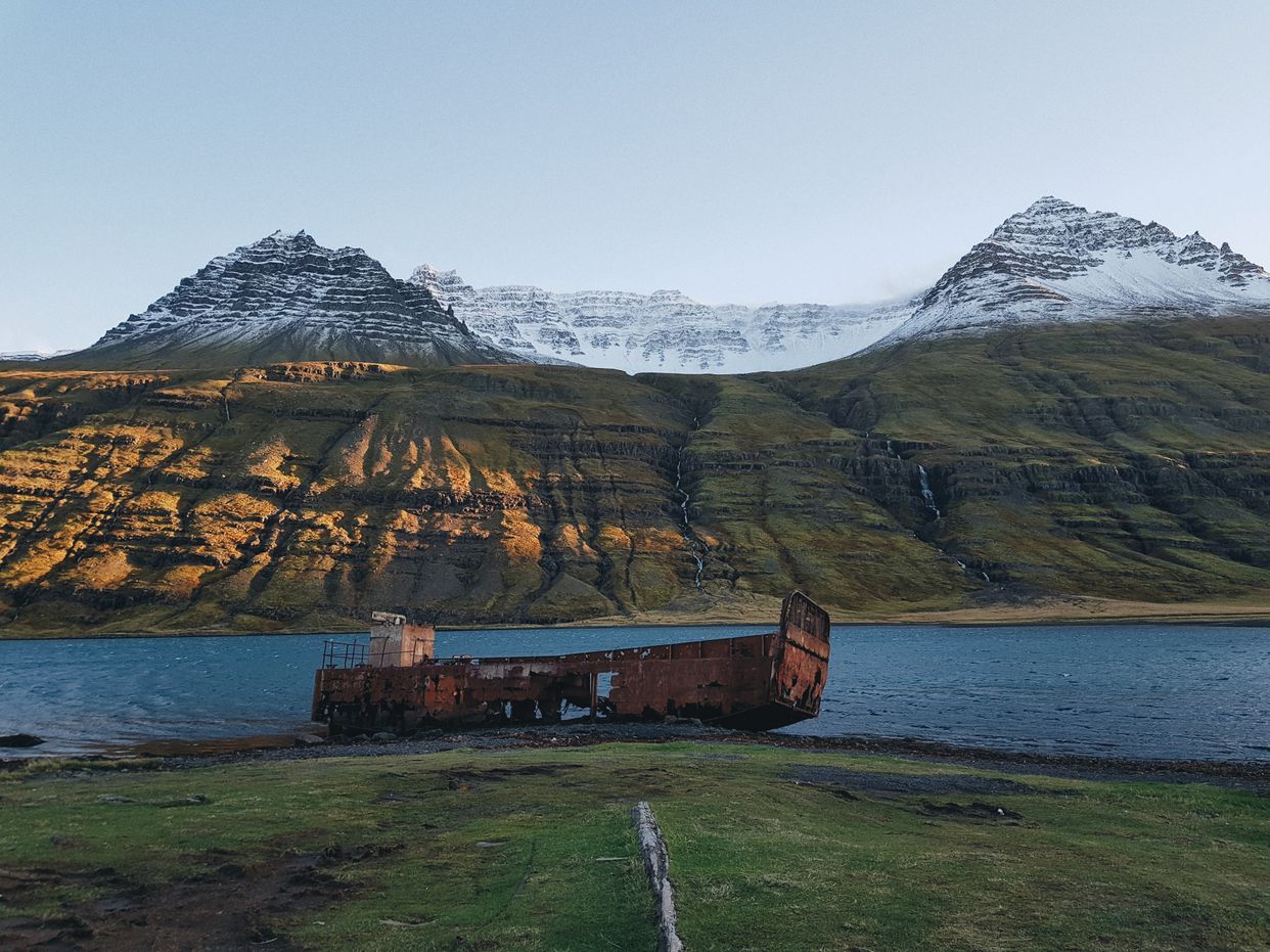 WWII US Navy LCM Shipwreck - Photo by Lucas Marcomini
