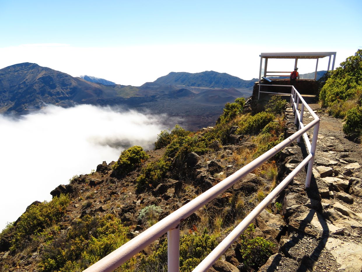Leleiwi Overlook