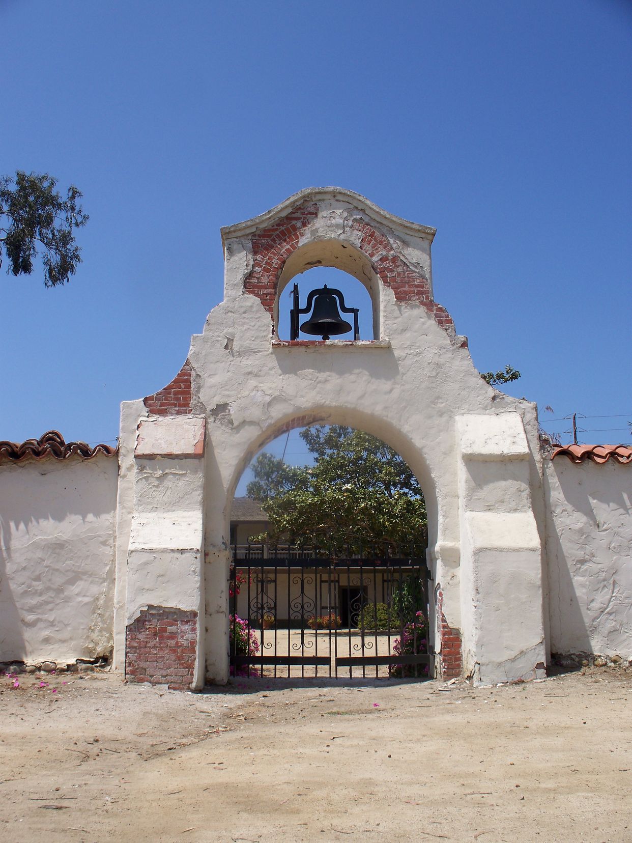 Olivas Adobe Gate