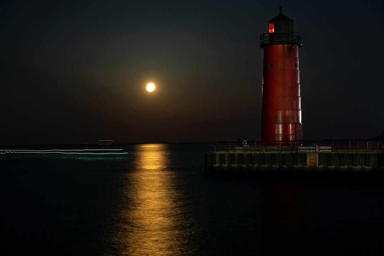 Milwaukee Pierhead Lighthouse