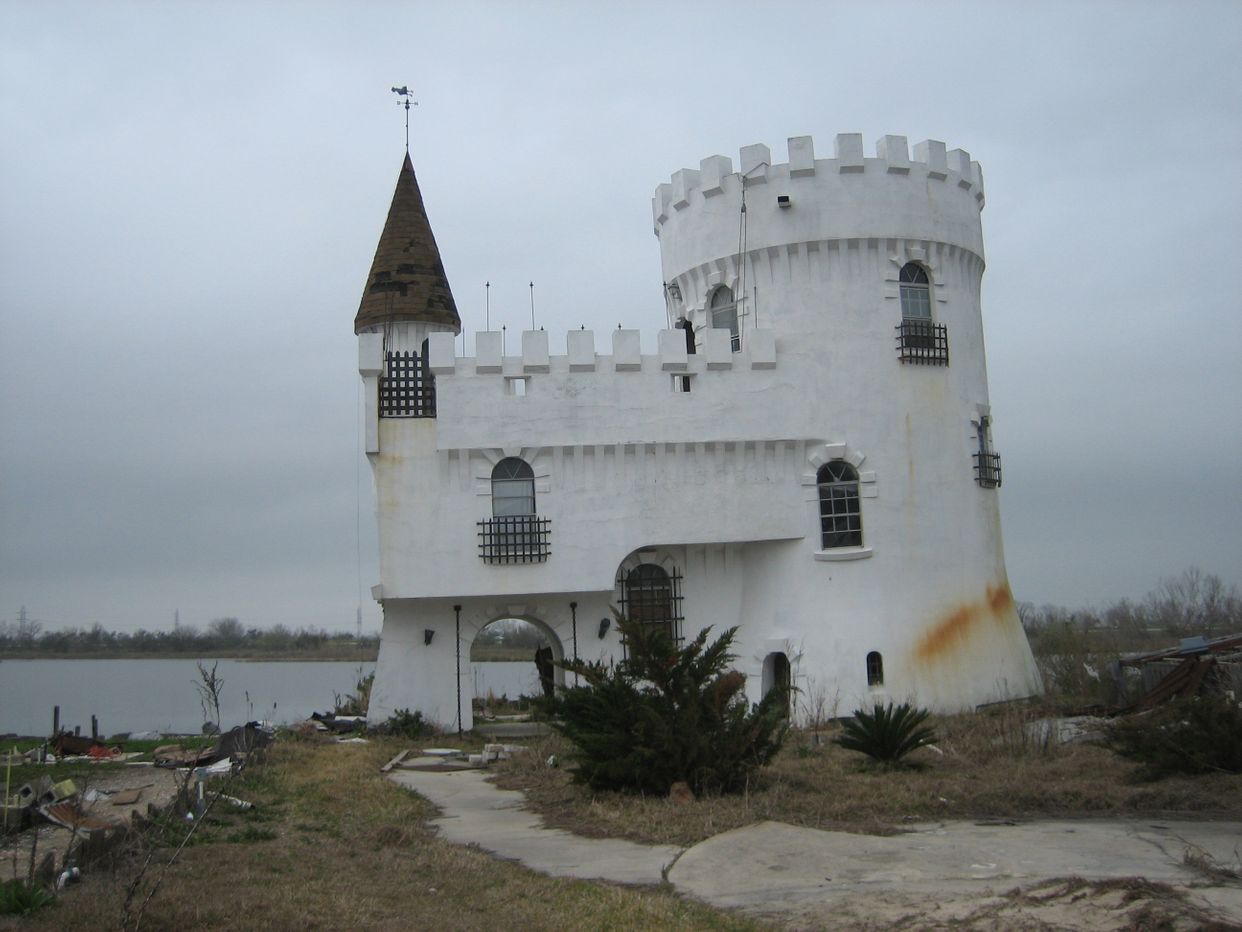  Irish Bayou Castle