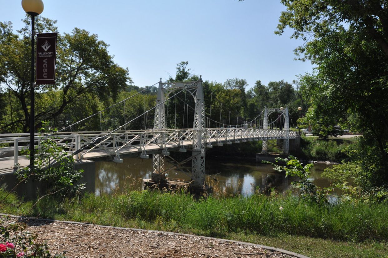 Entrance bridge