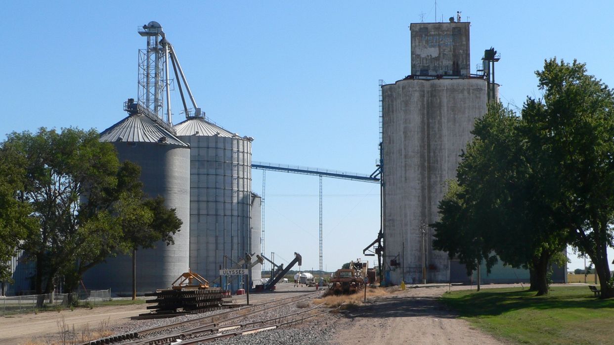 Grain elevators 