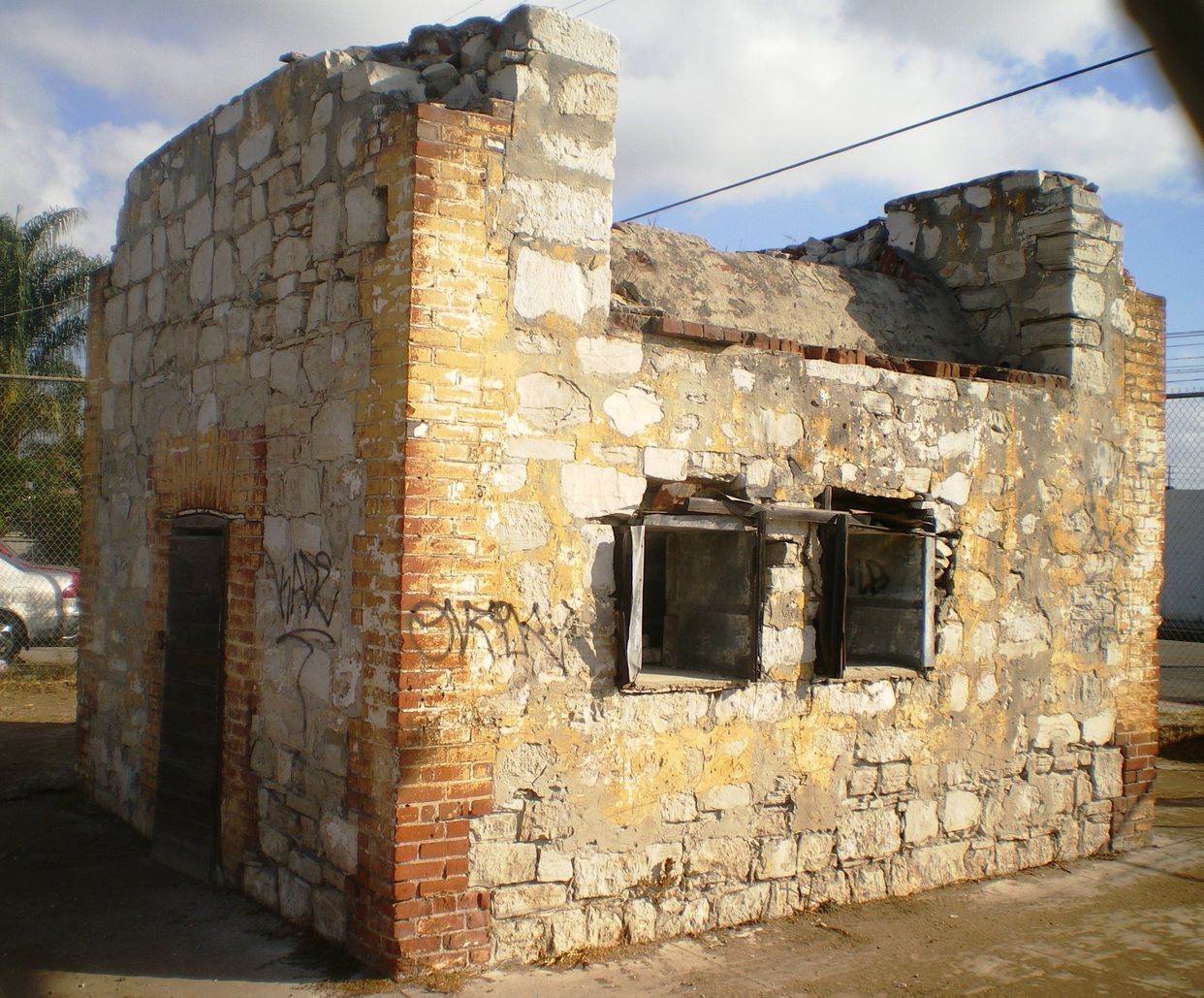  Powder Magazine 