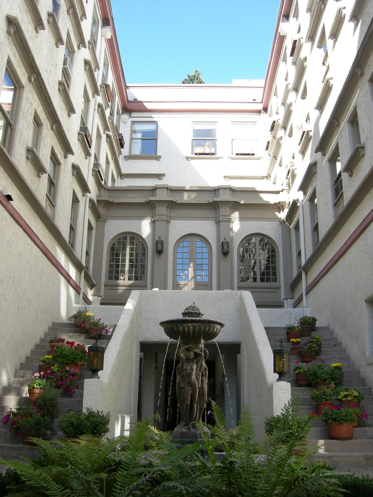 The Chelsea Courtyard