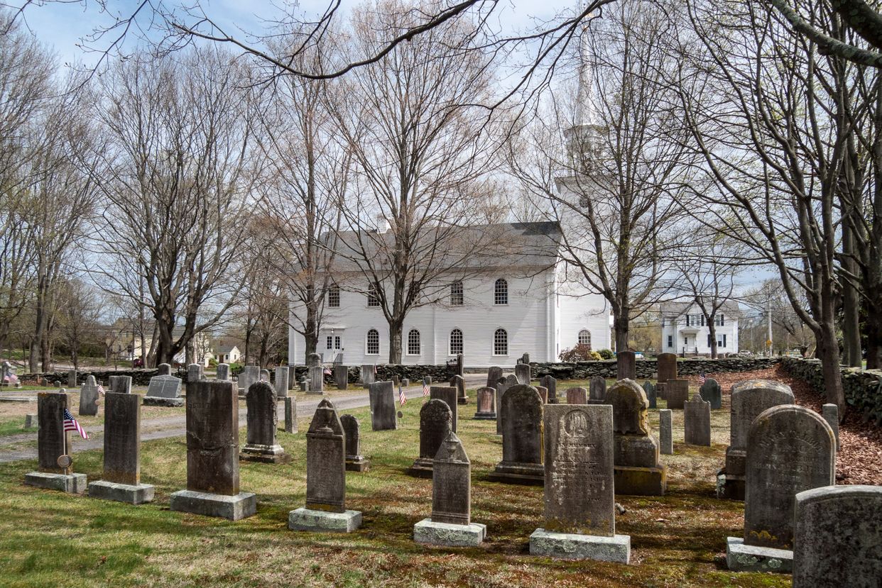 Dighton Community Church and Cemetery
