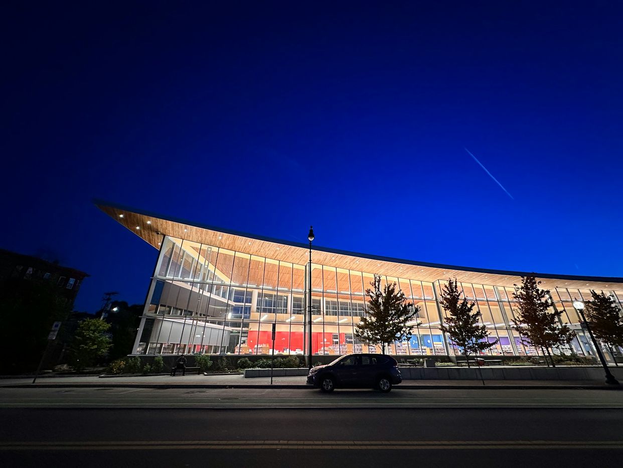 Cambridge Public Library - Valente Branch