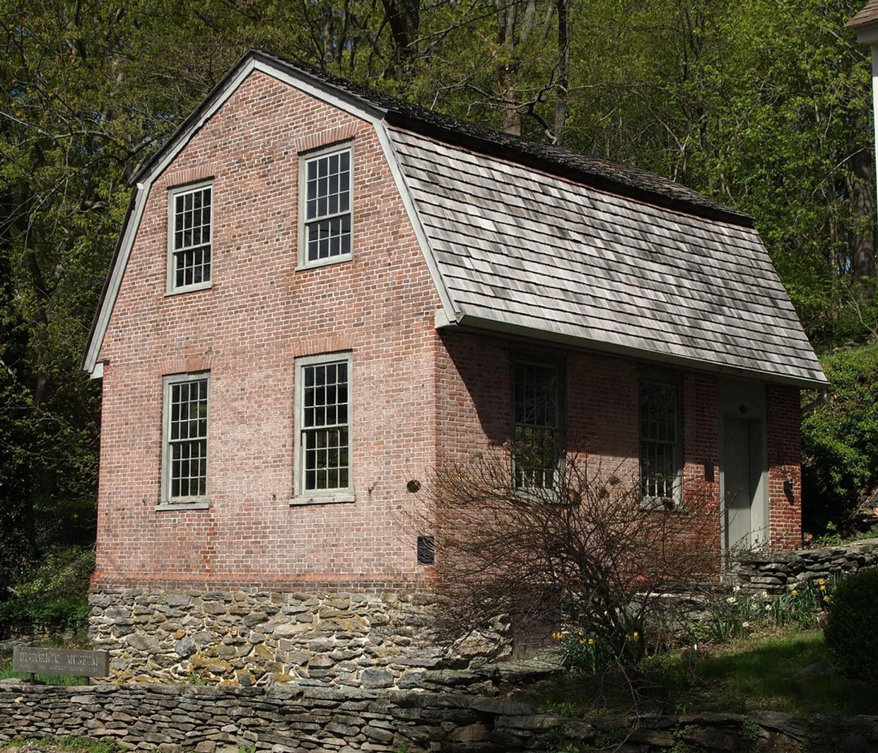 East District School 