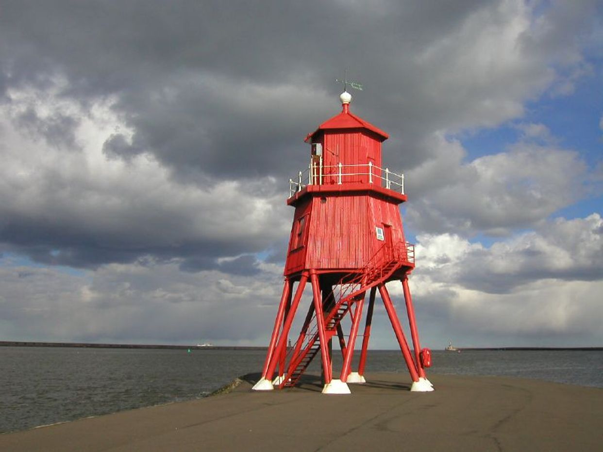 Herd Groyne Lighthouse