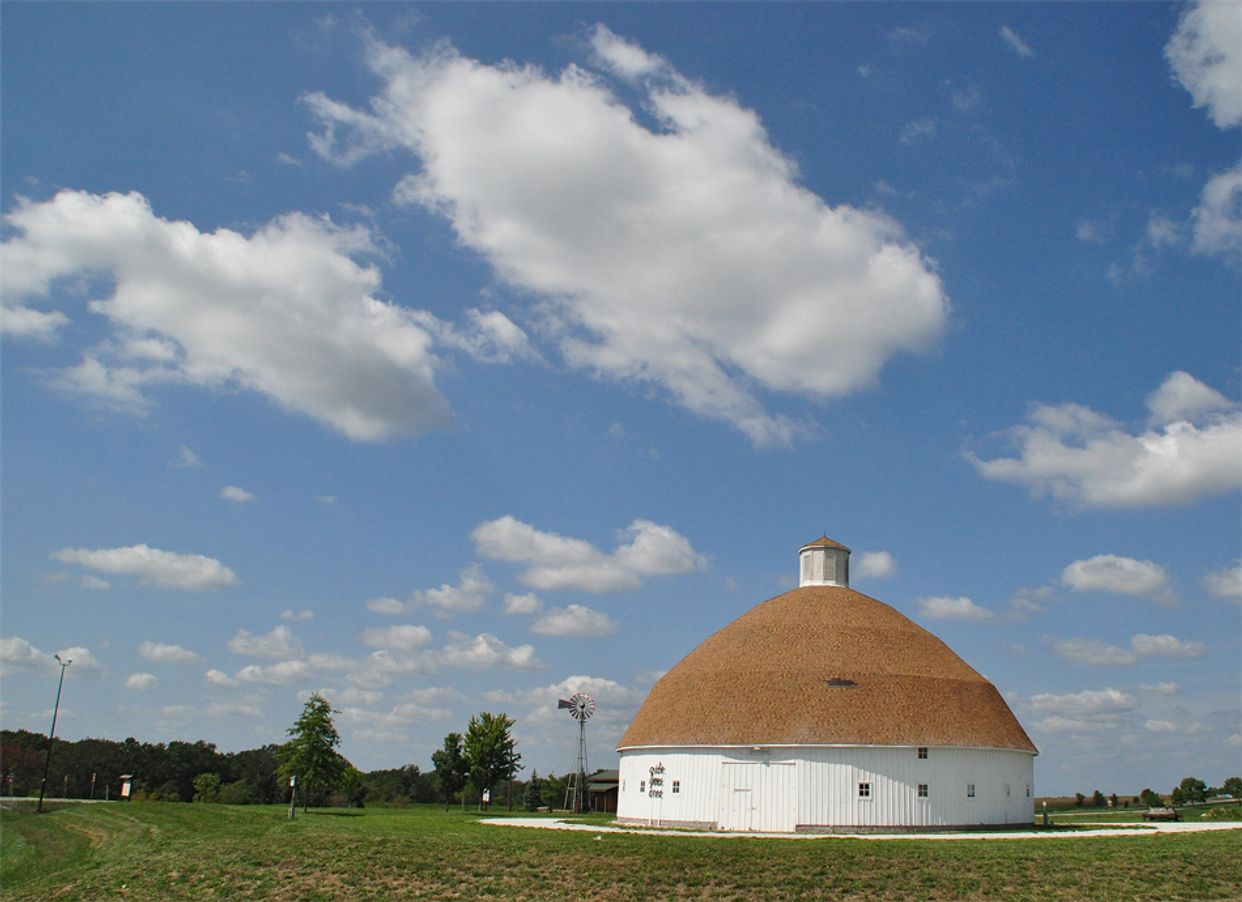 Lewis Round Barn 