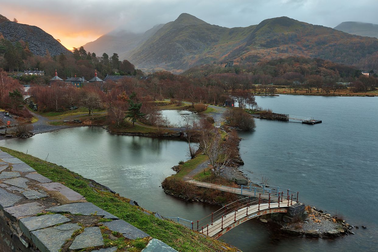 Llyn Padarn Lake Shoreline