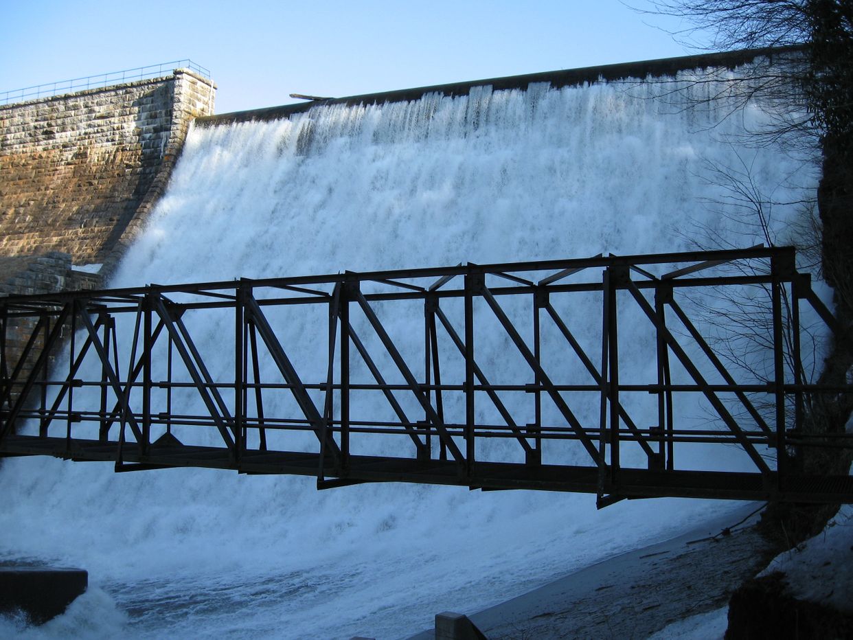 Nesbitt Dam's Cascade 