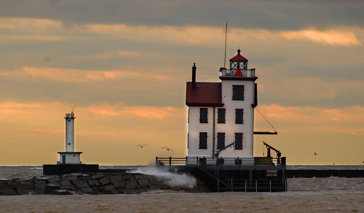 Lorain West Breakwater Lighthouse