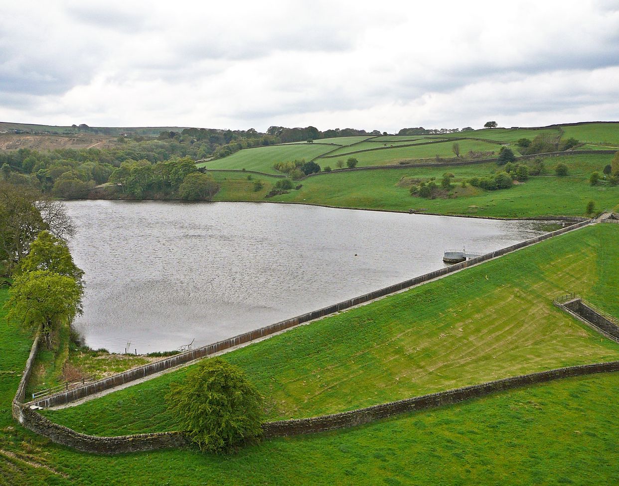 Hewenden Reservoir
