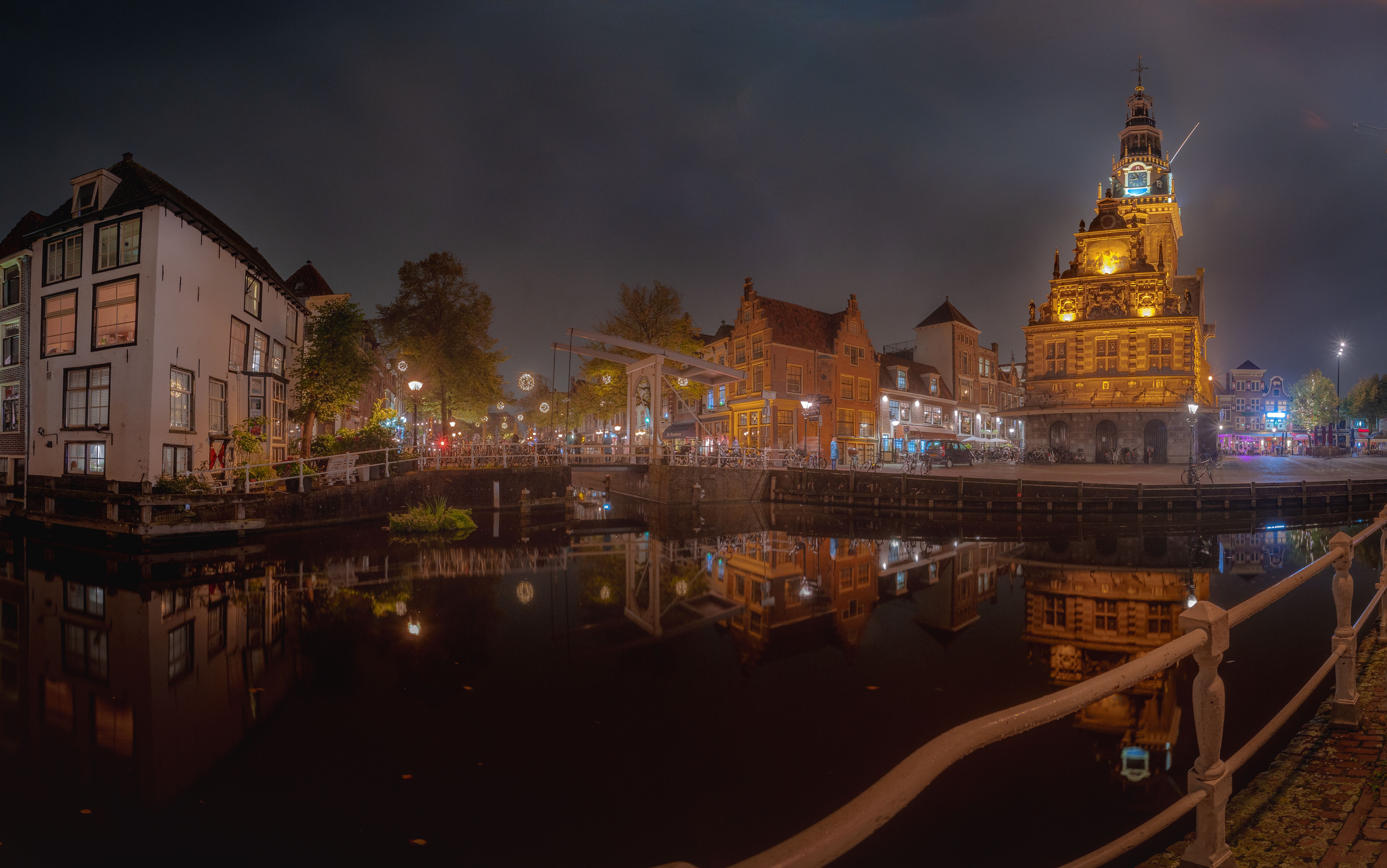 Voordam  — Photo by @endstraphoto