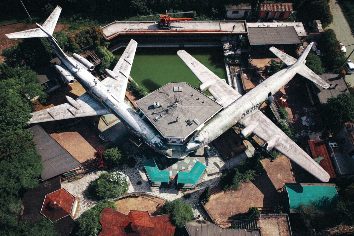 Abandoned Michelangelo da Vinci Restaurant