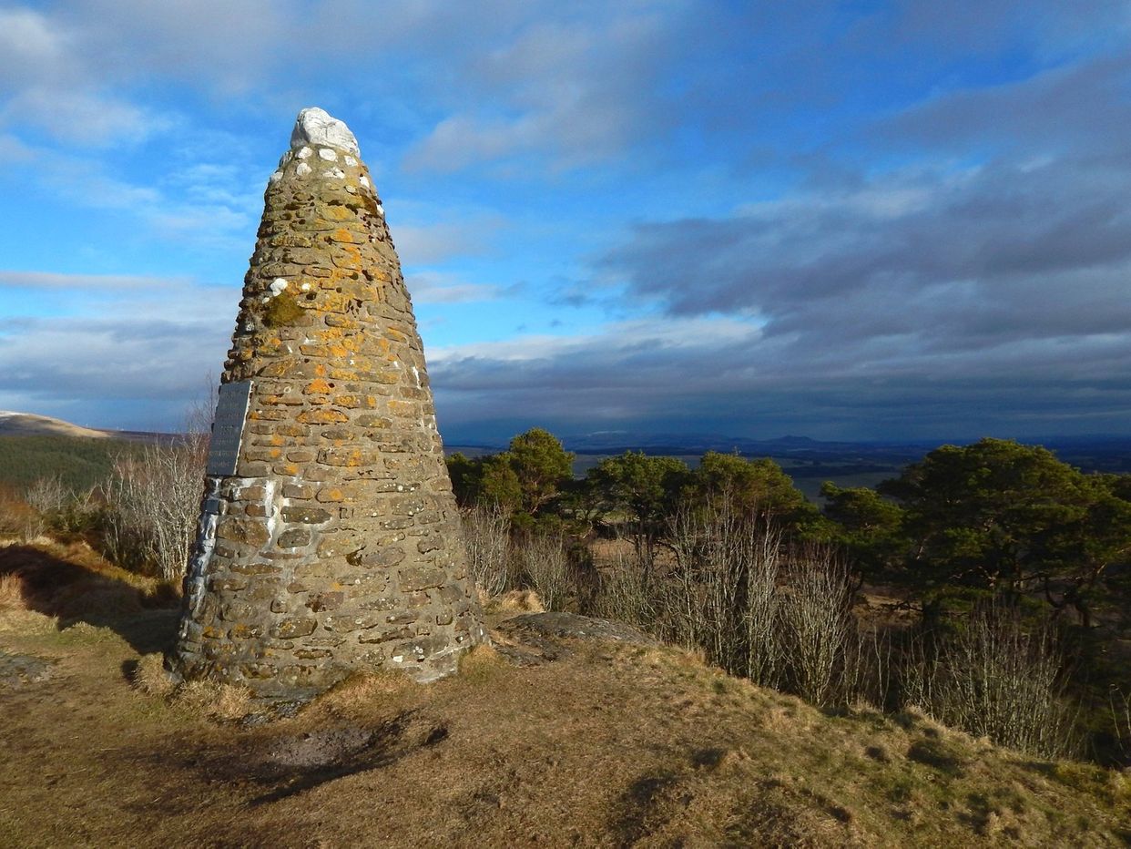  Queens' Diamond Jubilee Cairn