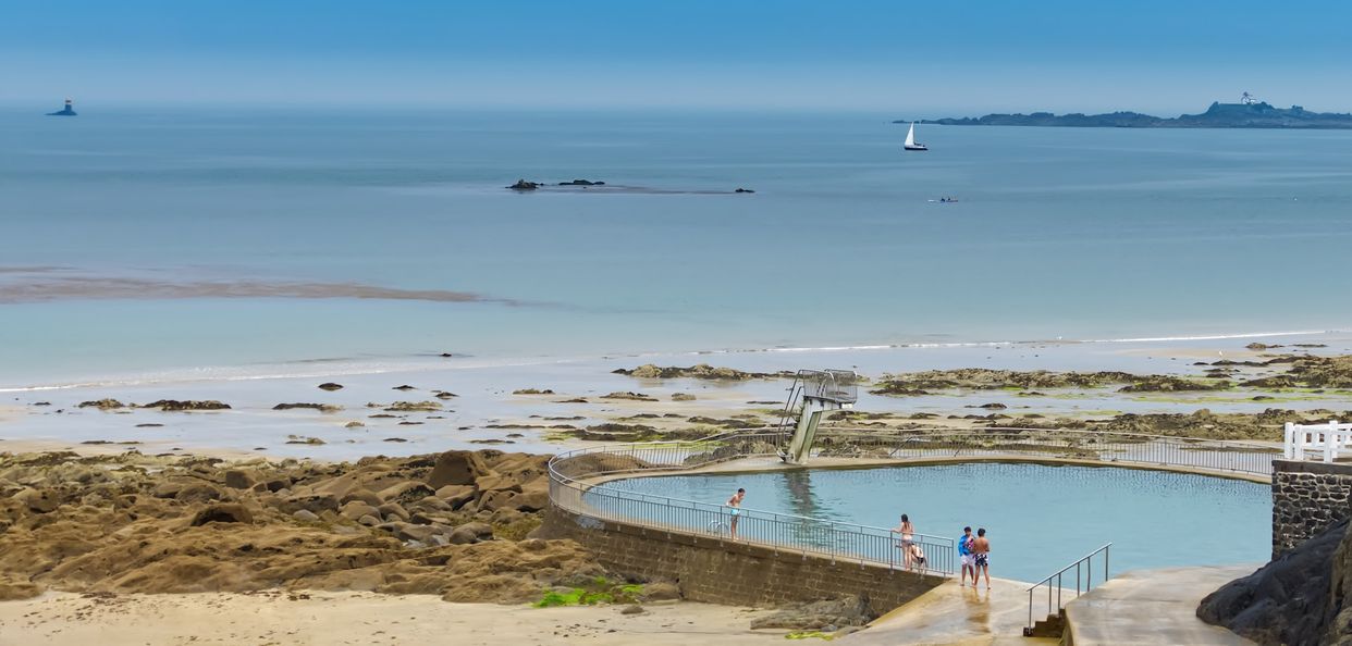 Plage du Casino Overlook