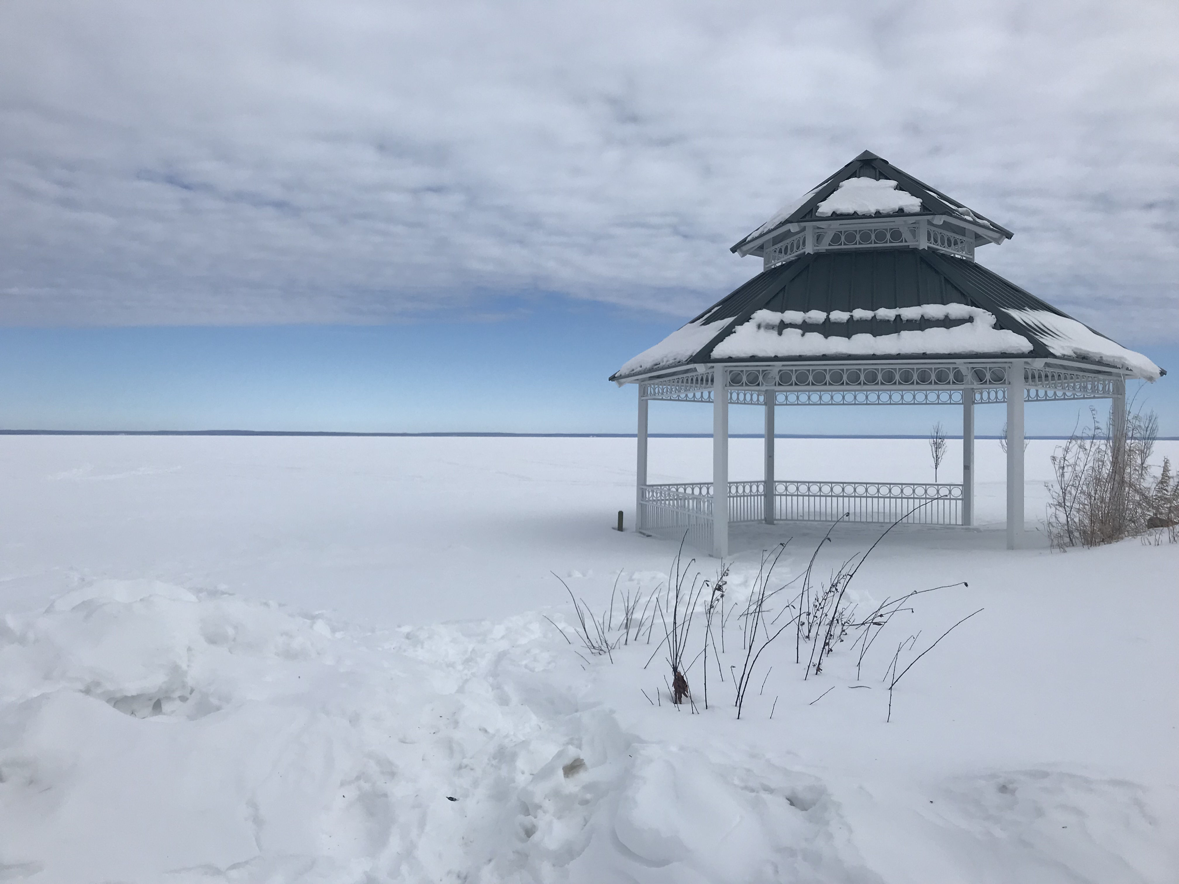 Kinosoo Beach Gazebo — Photo by ASkarsen