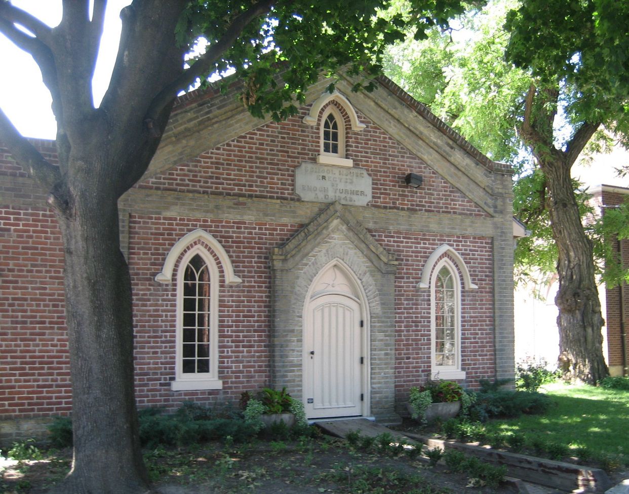 Enoch Turner School House