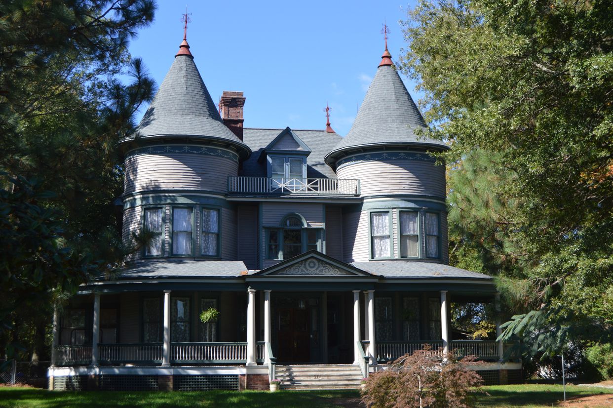 James A. and Laura Thompson Long House