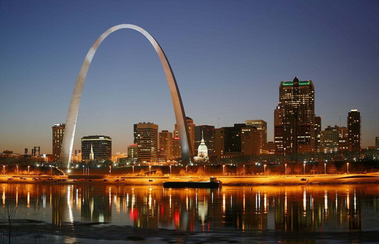 St Louis Gateway Arch and Skyline