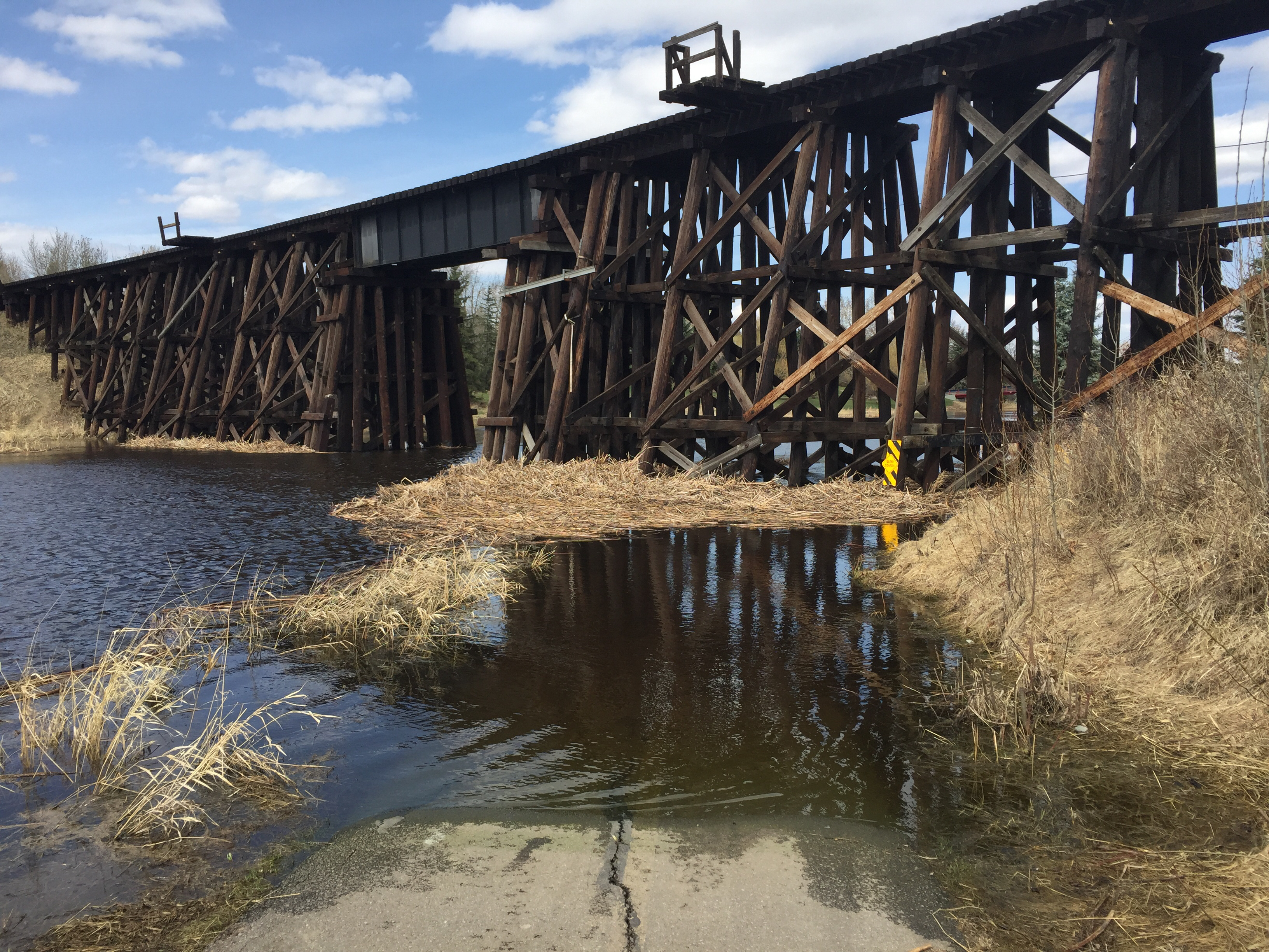 Traditional Trestle Railway — Photo by techuntangled.ca