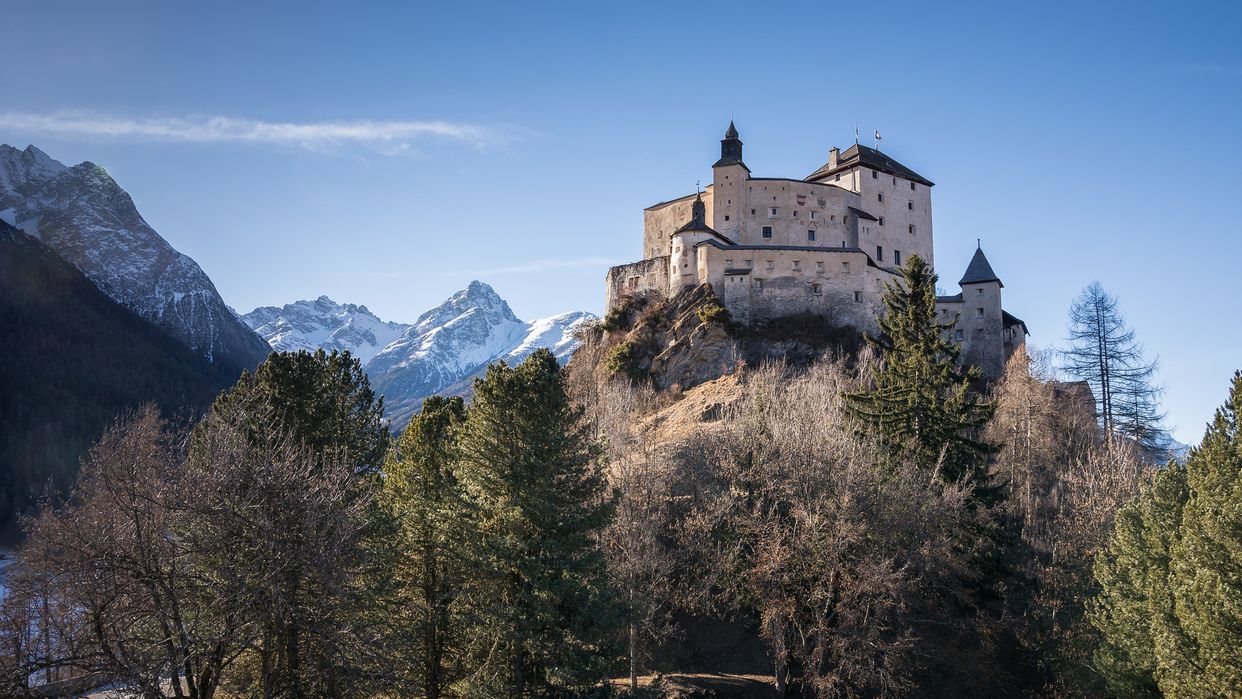 View of Schloss Tarasp