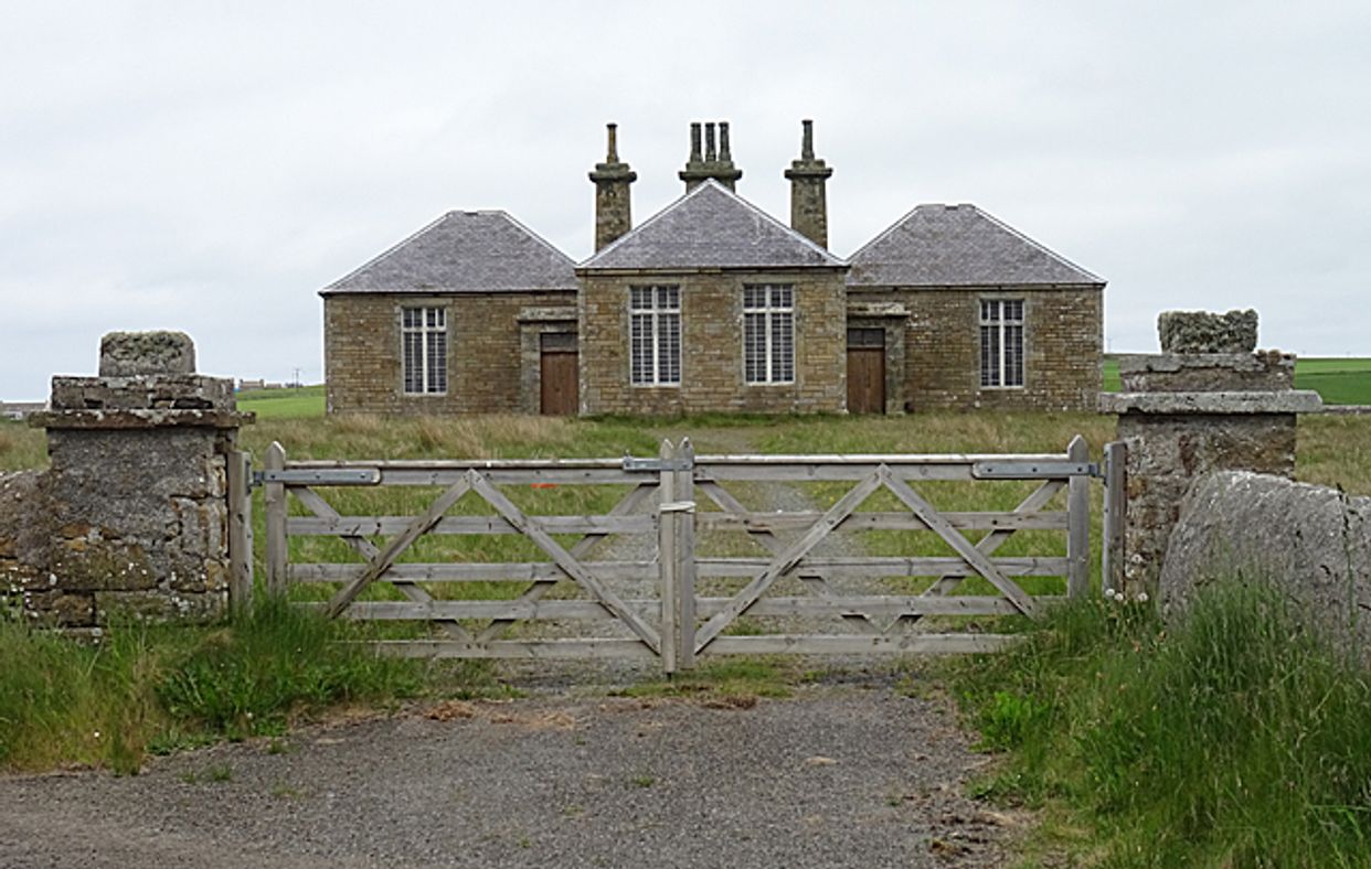 Tomison's Academy 