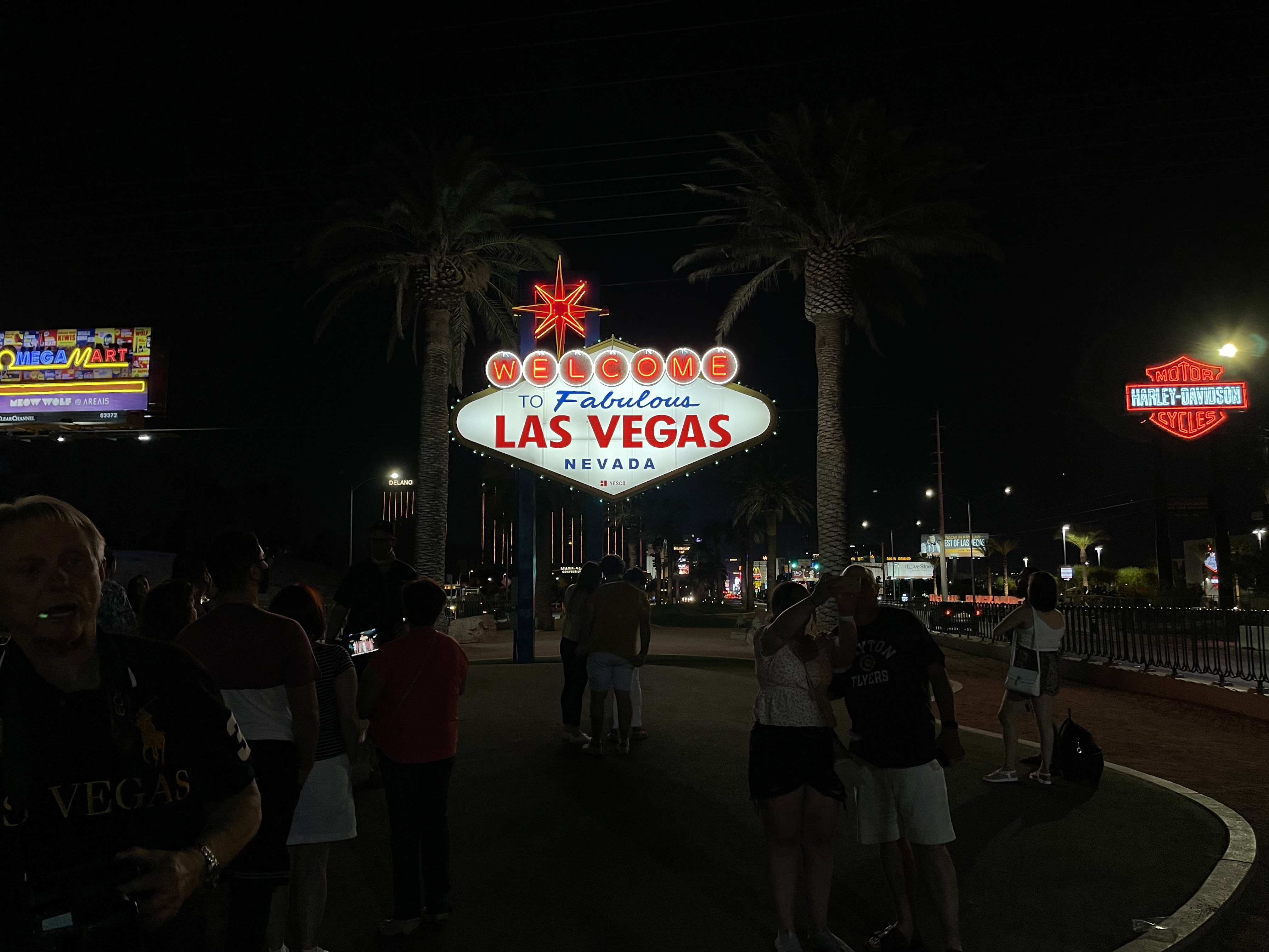 Welcome to Fabulous Las Vegas Sign — Photo by elizabethhatchphotography