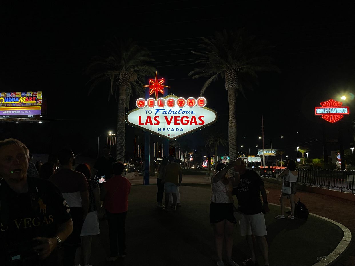 Welcome to Fabulous Las Vegas Sign