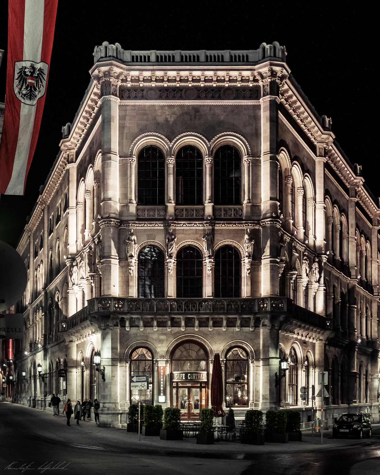 Café Central Building