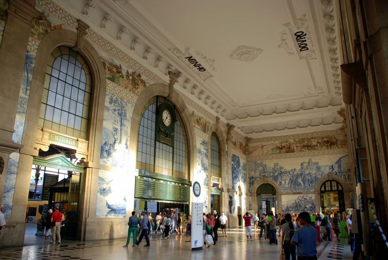 São Bento Train Station