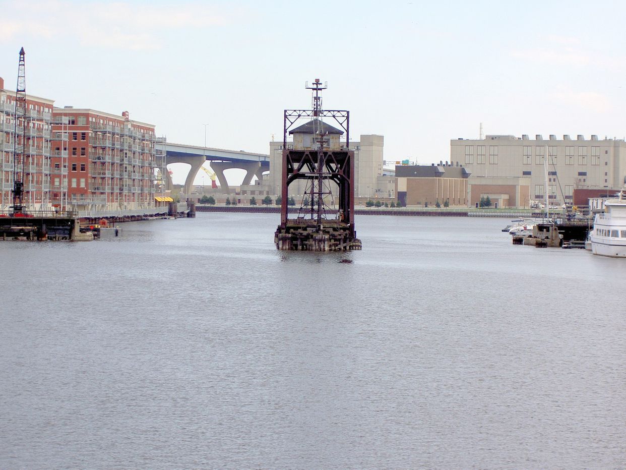 Chicago & North Western Railway swing bridge 