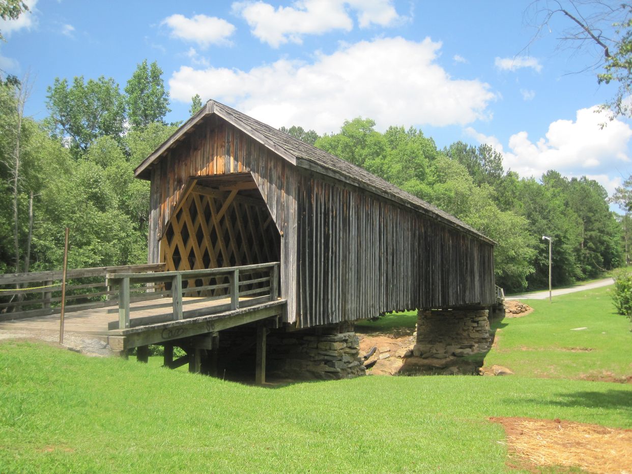 Auchumpkee Creek Covered Bridge