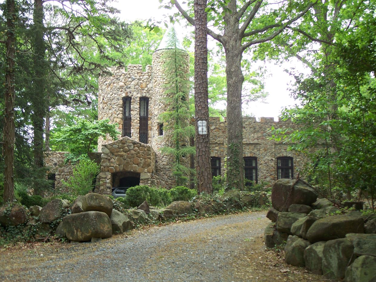 Gimghoul Castle