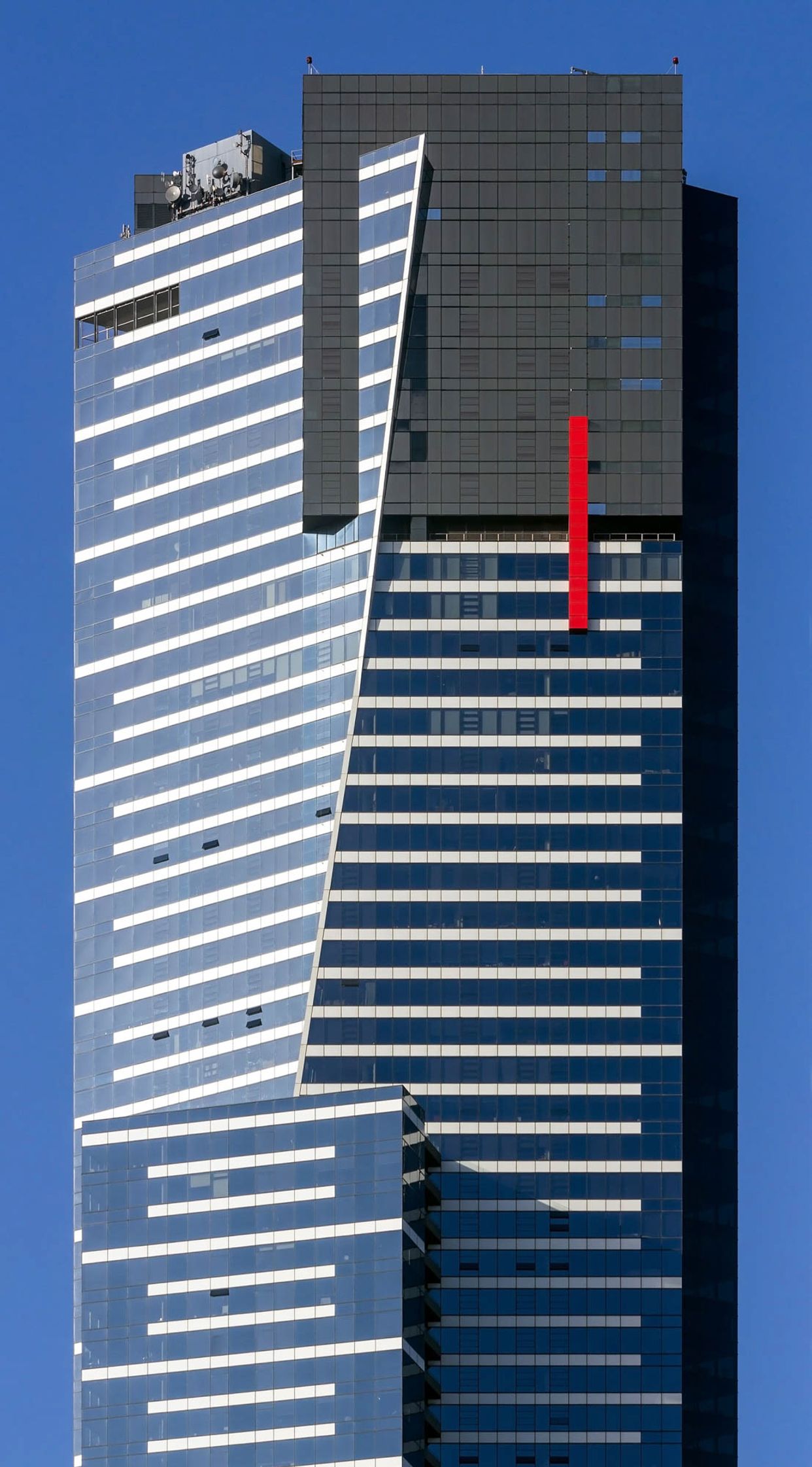 Eureka Tower - Photo by Chris Woodrich