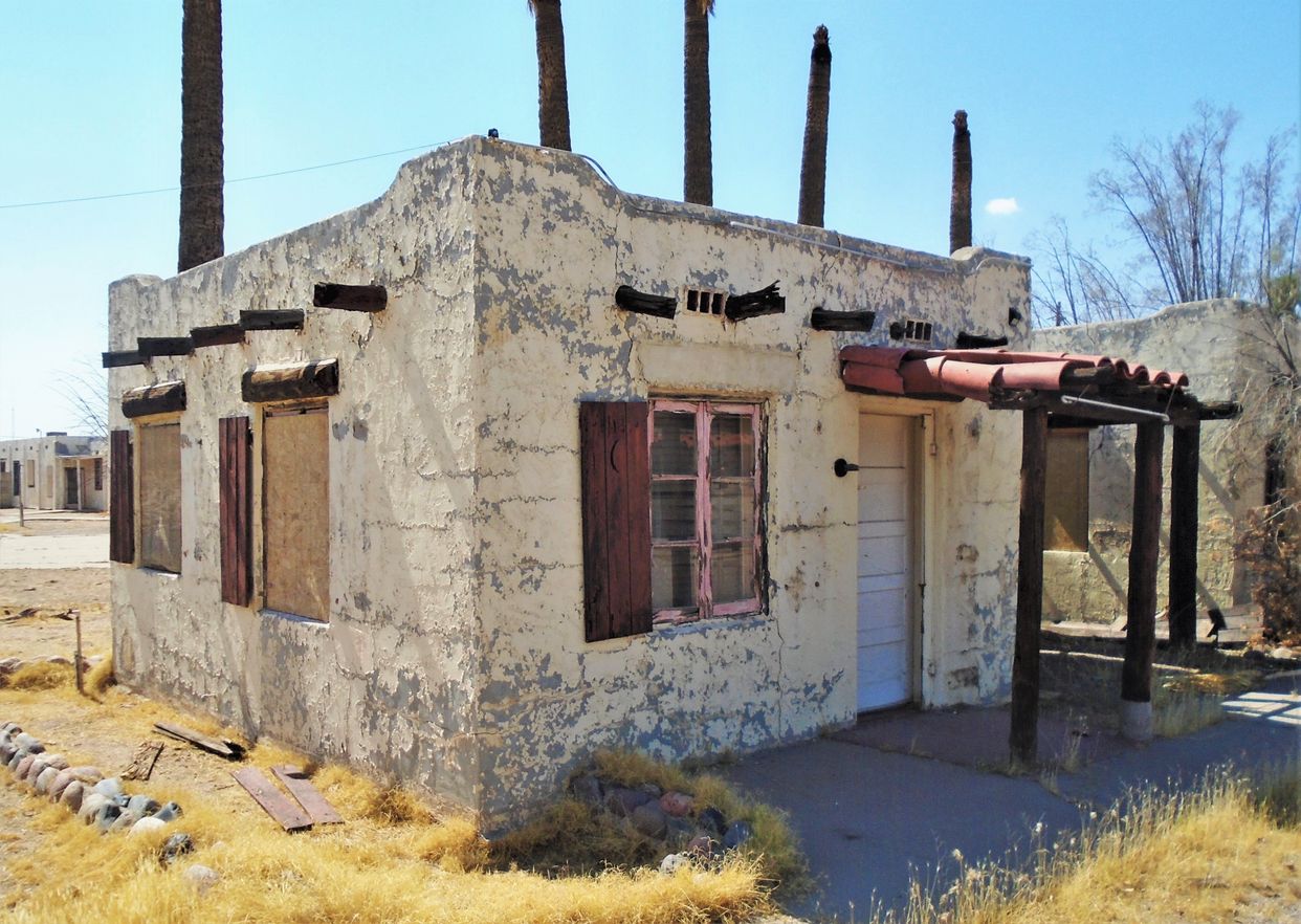 Buckhorn Baths Motel