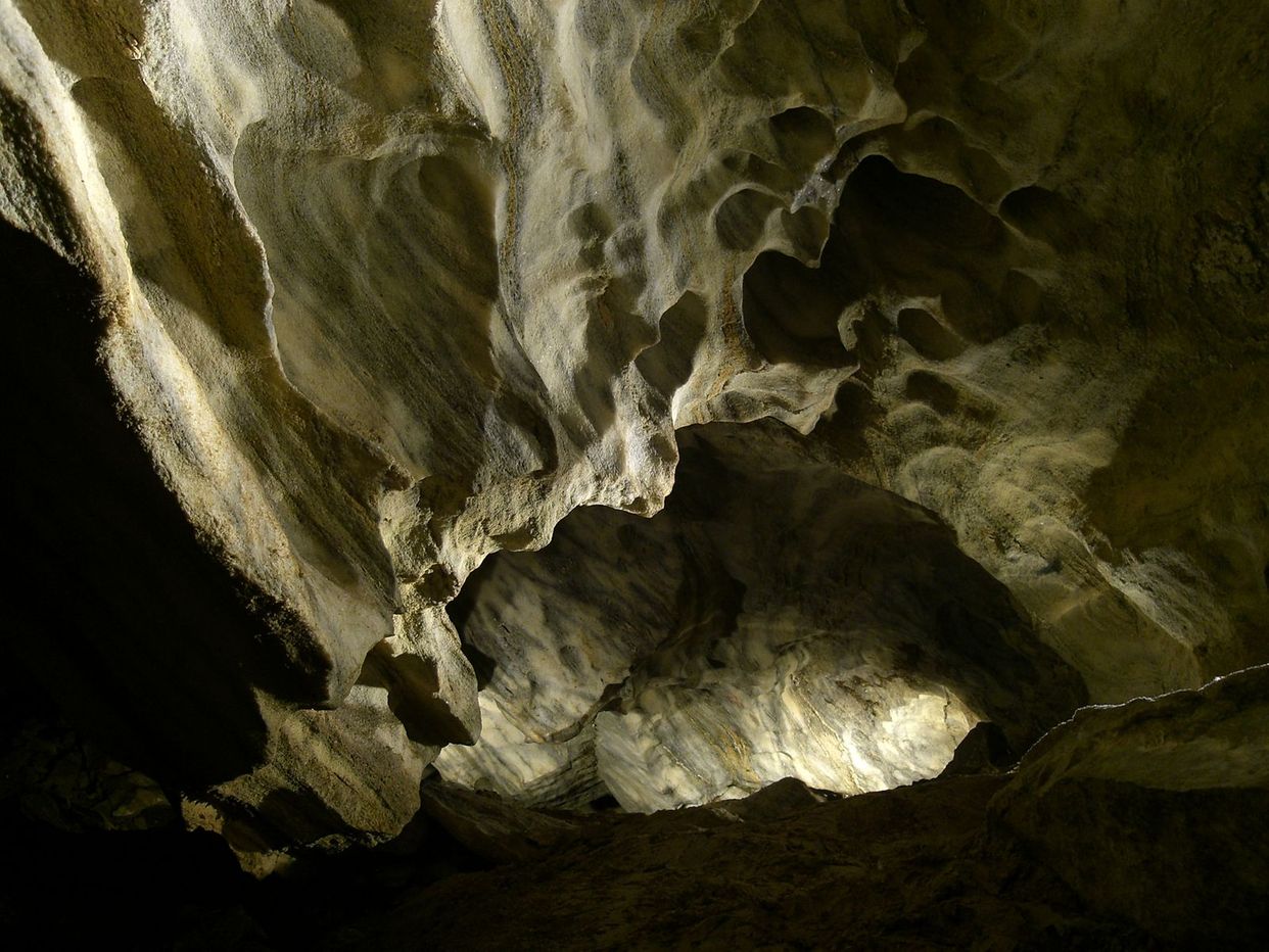 Chýnov Cave