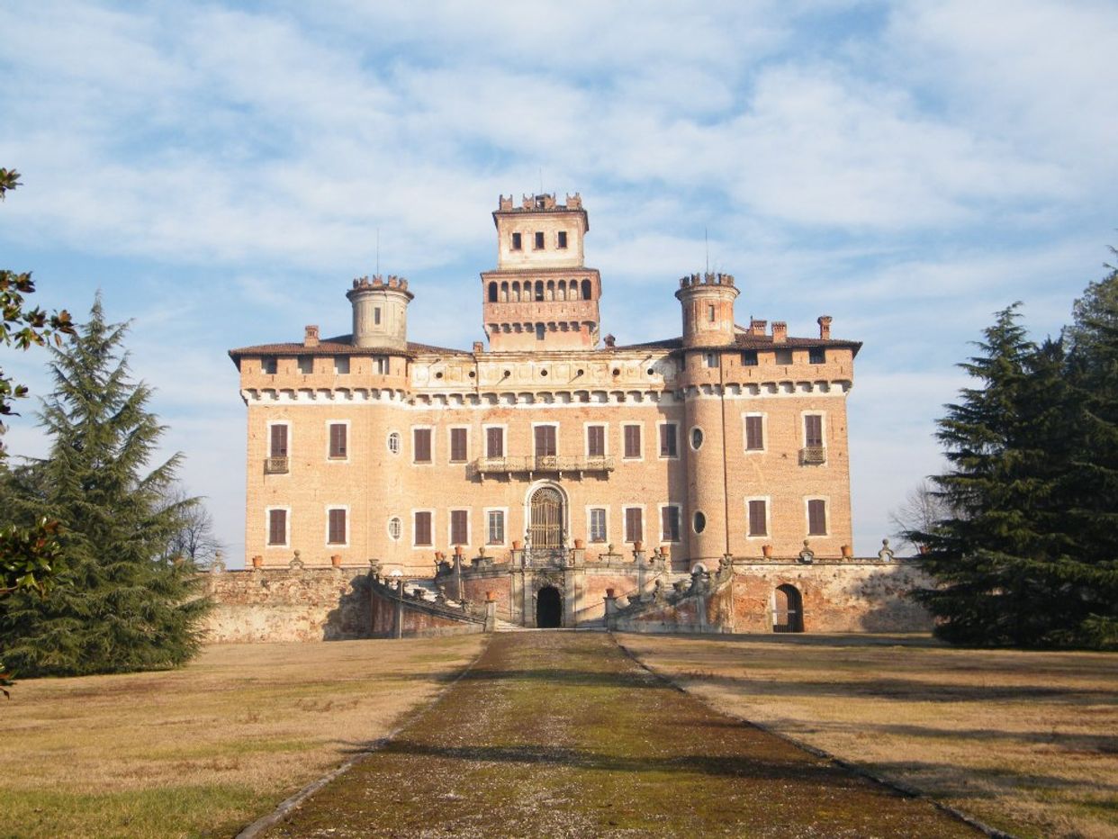 Castle of Chignolo Po 