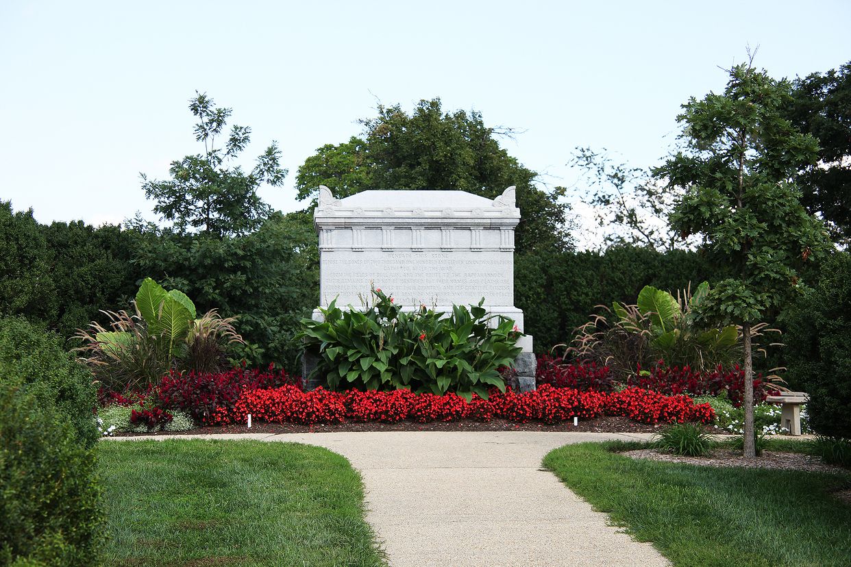 Civil War Unknowns Monument