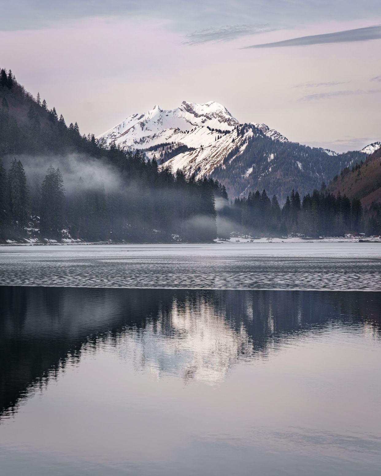 Lac de Montriond - Photo by Hans Huys