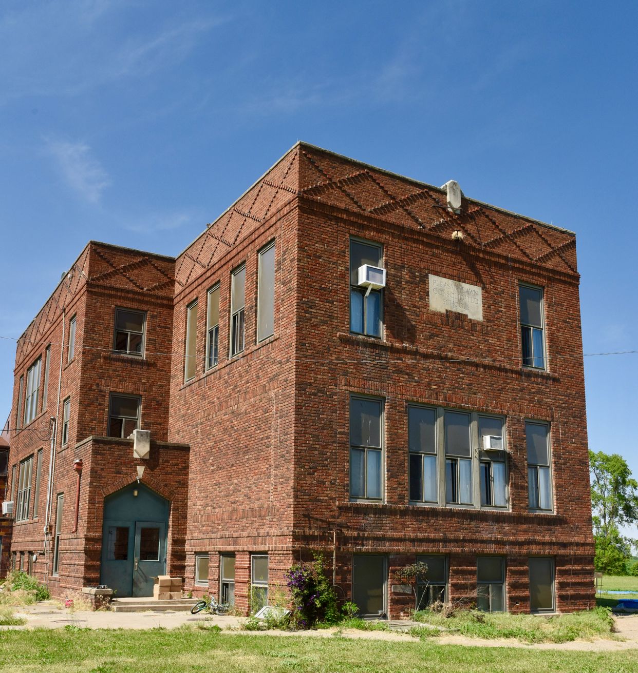 Pleasant Lawn School