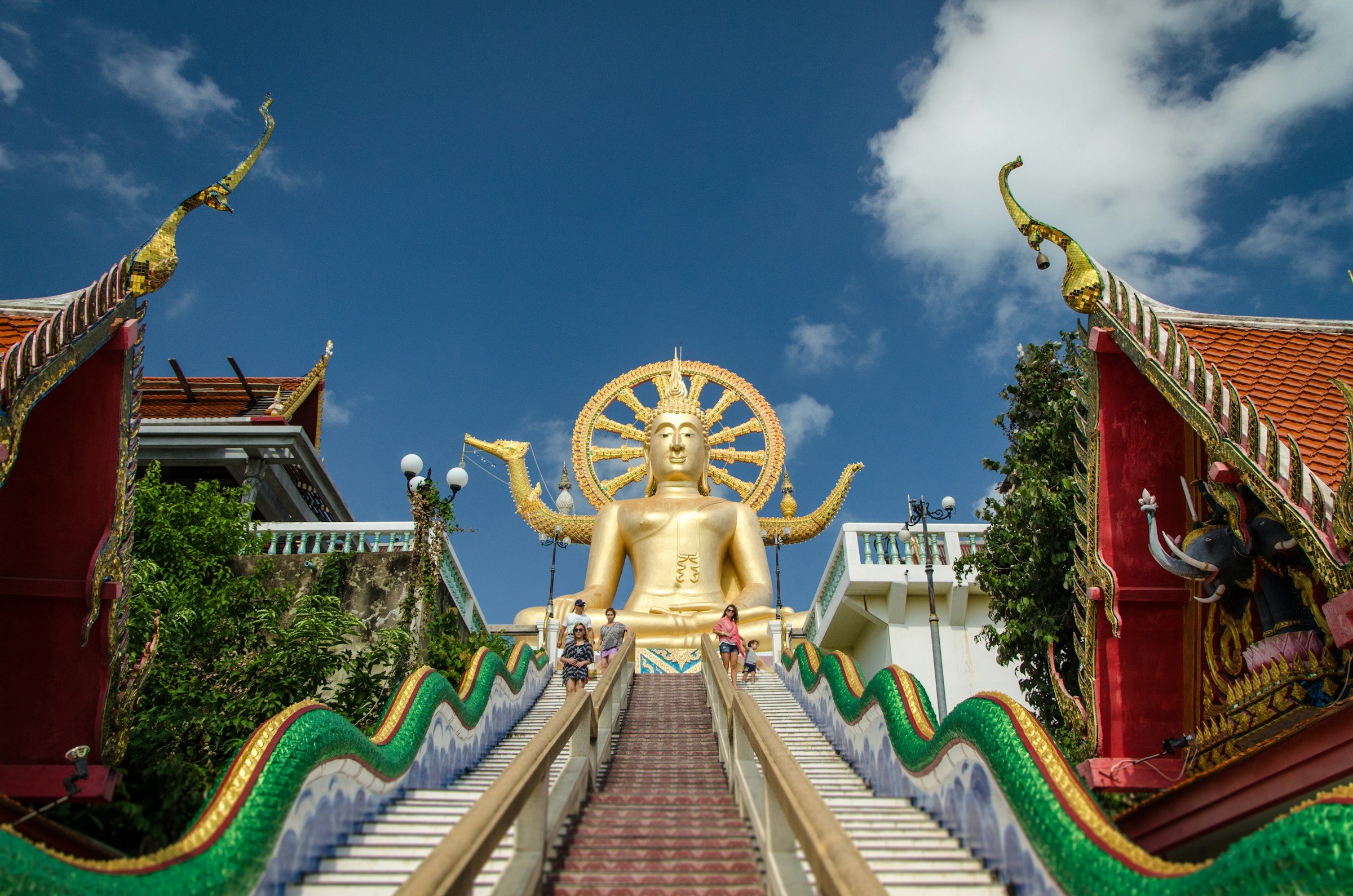 Wat Phra Yai (Big Buddha Temple) - Photo by Kit Suman