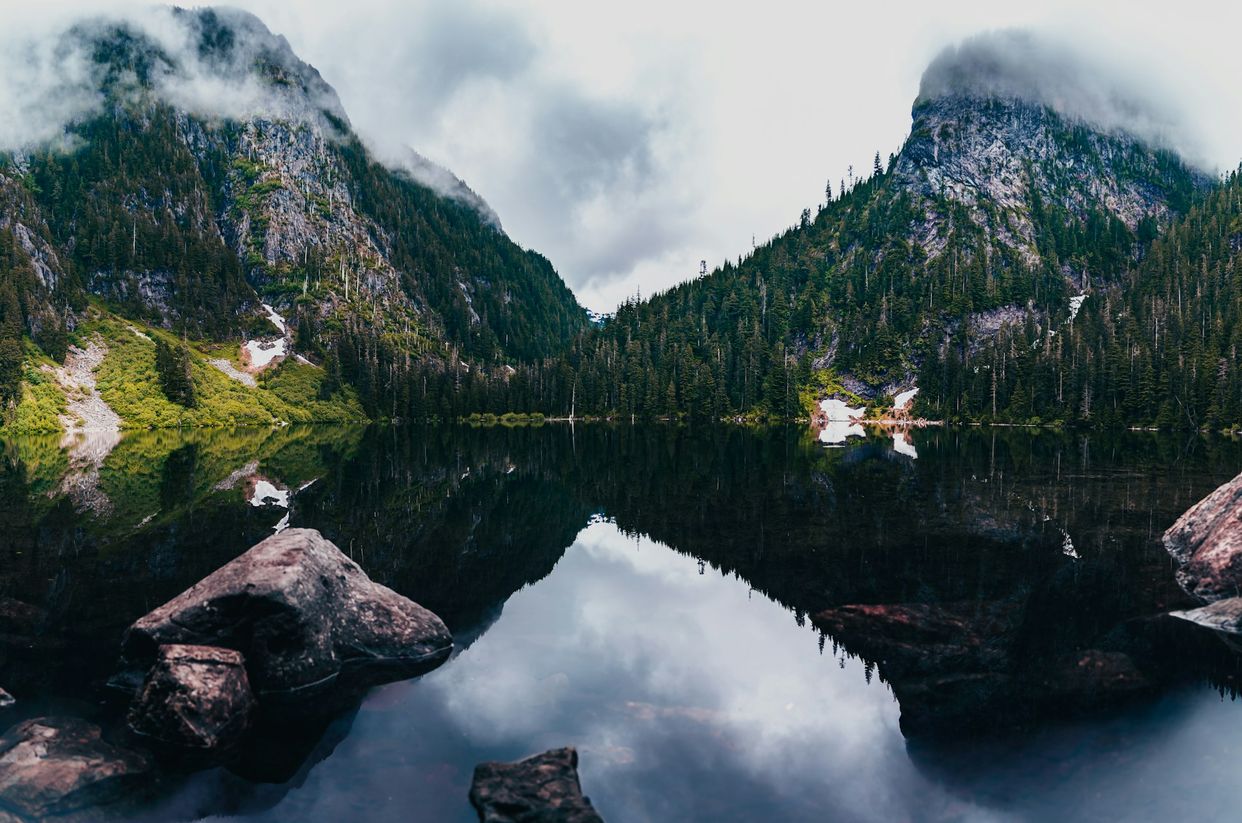 Deeks Lake