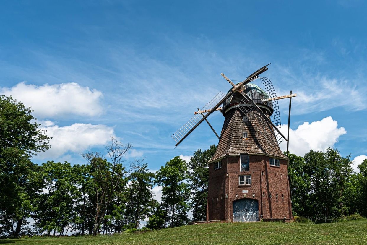 Volendam Windmill - Photo by towendyseye@gmail.com