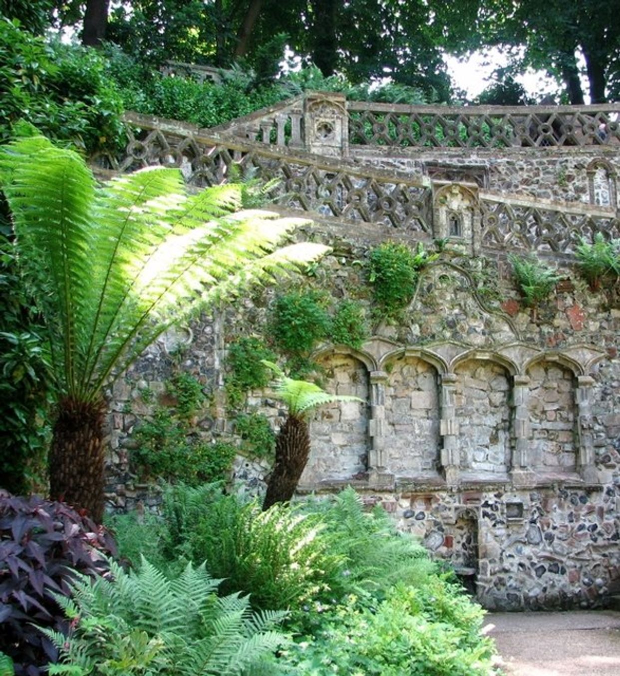 Plantation Garden