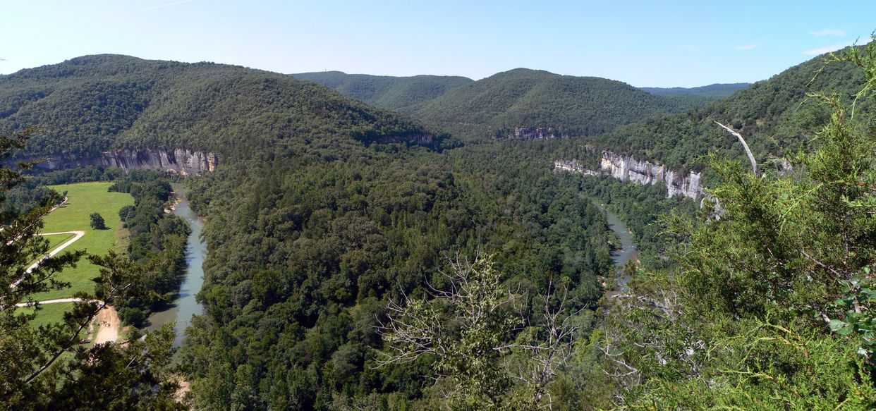 Bend in the Buffalo River 